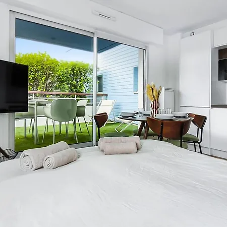 Апартаменты T2 Moderne Avec Terrasse & Parking Prive - 4 Personnes